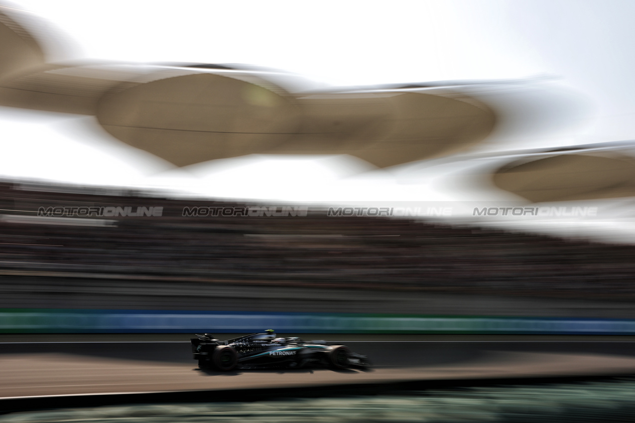 GP CINA, Andrea Kimi Antonelli (ITA) Mercedes AMG F1 W16.

22.03.2025. Formula 1 World Championship, Rd 2, Chinese Grand Prix, Shanghai, China, Sprint e Qualifiche Day.

- www.xpbimages.com, EMail: requests@xpbimages.com © Copyright: Charniaux / XPB Images