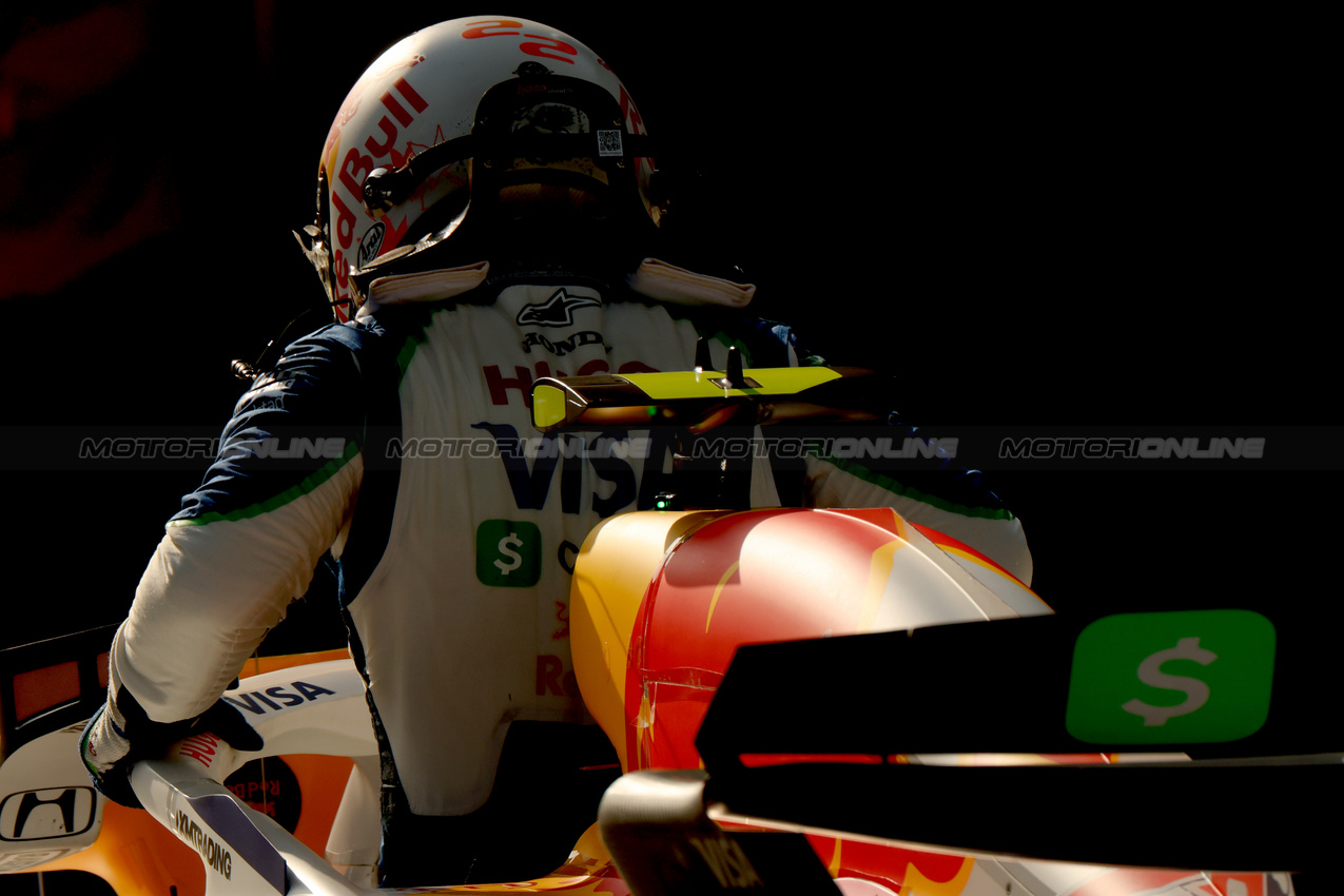 GP CINA, Yuki Tsunoda (JPN) Racing Bulls VCARB 02 in qualifying parc ferme.

22.03.2025. Formula 1 World Championship, Rd 2, Chinese Grand Prix, Shanghai, China, Sprint e Qualifiche Day.

 - www.xpbimages.com, EMail: requests@xpbimages.com © Copyright: Coates / XPB Images