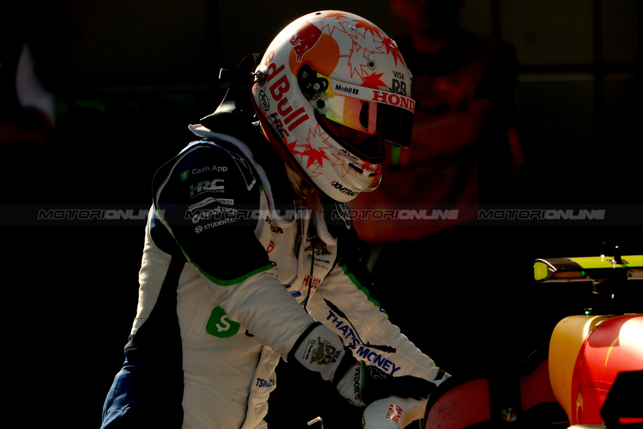 GP CINA, Yuki Tsunoda (JPN) Racing Bulls VCARB 02 in qualifying parc ferme.

22.03.2025. Formula 1 World Championship, Rd 2, Chinese Grand Prix, Shanghai, China, Sprint e Qualifiche Day.

 - www.xpbimages.com, EMail: requests@xpbimages.com © Copyright: Coates / XPB Images
