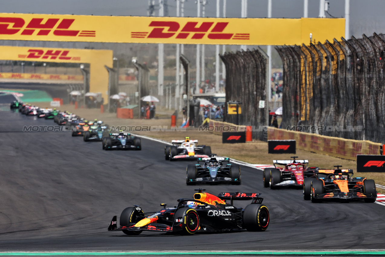 GP CINA, Max Verstappen (NLD) Red Bull Racing RB21.

22.03.2025. Formula 1 World Championship, Rd 2, Chinese Grand Prix, Shanghai, China, Sprint e Qualifiche Day.

- www.xpbimages.com, EMail: requests@xpbimages.com © Copyright: Bearne / XPB Images