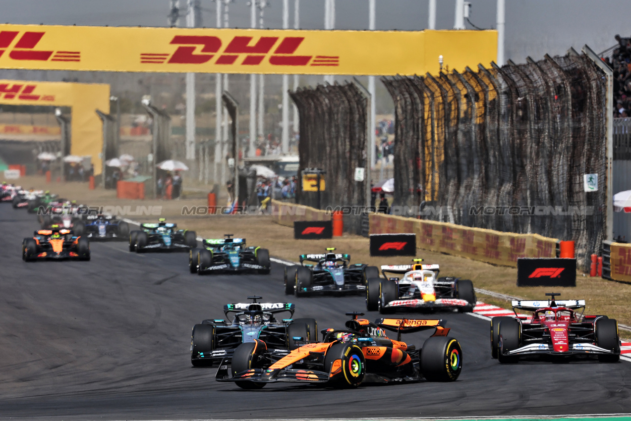 GP CINA, Oscar Piastri (AUS) McLaren MCL39.

22.03.2025. Formula 1 World Championship, Rd 2, Chinese Grand Prix, Shanghai, China, Sprint e Qualifiche Day.

- www.xpbimages.com, EMail: requests@xpbimages.com © Copyright: Bearne / XPB Images