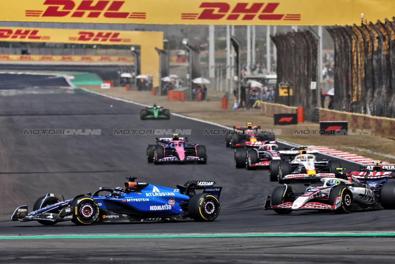 GP CINA, Alexander Albon (THA) Atlassian Williams Racing FW47.

22.03.2025. Formula 1 World Championship, Rd 2, Chinese Grand Prix, Shanghai, China, Sprint e Qualifiche Day.

- www.xpbimages.com, EMail: requests@xpbimages.com © Copyright: Bearne / XPB Images