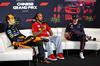GP CINA, (L to R): Oscar Piastri (AUS) McLaren; Lewis Hamilton (GBR) Ferrari; e Max Verstappen (NLD) Red Bull Racing, in the FIA Press Conference.

22.03.2025. Formula 1 World Championship, Rd 2, Chinese Grand Prix, Shanghai, China, Sprint e Qualifiche Day.

- www.xpbimages.com, EMail: requests@xpbimages.com © Copyright: Moy / XPB Images