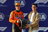 GP CINA, Oscar Piastri (AUS) McLaren receives the Pirelli Pole Position Award from Aarif Lee (HKG) Actor / Singer in qualifying parc ferme.

22.03.2025. Formula 1 World Championship, Rd 2, Chinese Grand Prix, Shanghai, China, Sprint e Qualifiche Day.

- www.xpbimages.com, EMail: requests@xpbimages.com © Copyright: Batchelor / XPB Images