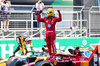 GP CINA, Sprint vincitore Lewis Hamilton (GBR) Ferrari celebrates in parc ferme.

22.03.2025. Formula 1 World Championship, Rd 2, Chinese Grand Prix, Shanghai, China, Sprint e Qualifiche Day.

- www.xpbimages.com, EMail: requests@xpbimages.com © Copyright: Batchelor / XPB Images
