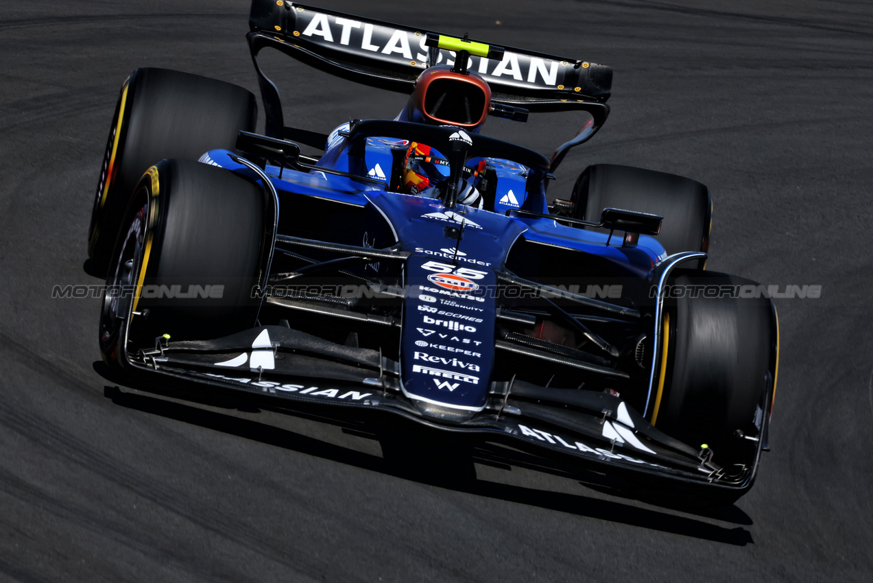 GP CINA, Carlos Sainz (ESP) Atlassian Williams Racing FW46.

21.03.2025. Formula 1 World Championship, Rd 2, Chinese Grand Prix, Shanghai, China, Sprint Qualifiche Day.

- www.xpbimages.com, EMail: requests@xpbimages.com © Copyright: Charniaux / XPB Images