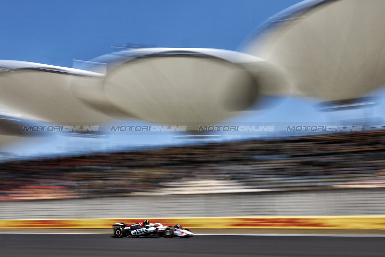 GP CINA, Oliver Bearman (GBR) Haas VF-25.

21.03.2025. Formula 1 World Championship, Rd 2, Chinese Grand Prix, Shanghai, China, Sprint Qualifiche Day.

- www.xpbimages.com, EMail: requests@xpbimages.com © Copyright: Moy / XPB Images