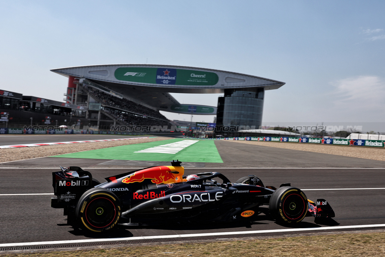 GP CINA, Max Verstappen (NLD) Red Bull Racing RB21.

21.03.2025. Formula 1 World Championship, Rd 2, Chinese Grand Prix, Shanghai, China, Sprint Qualifiche Day.

- www.xpbimages.com, EMail: requests@xpbimages.com © Copyright: Moy / XPB Images