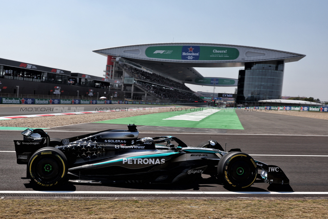 GP CINA, George Russell (GBR) Mercedes AMG F1 W16.

21.03.2025. Formula 1 World Championship, Rd 2, Chinese Grand Prix, Shanghai, China, Sprint Qualifiche Day.

- www.xpbimages.com, EMail: requests@xpbimages.com © Copyright: Moy / XPB Images