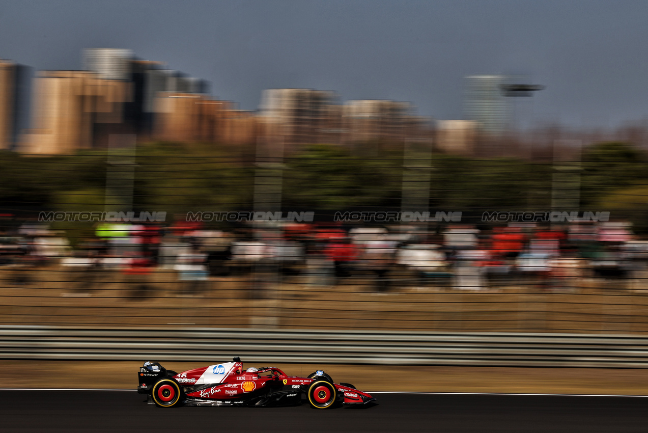 GP CINA, Charles Leclerc (MON) Ferrari SF-25.

21.03.2025. Formula 1 World Championship, Rd 2, Chinese Grand Prix, Shanghai, China, Sprint Qualifiche Day.

- www.xpbimages.com, EMail: requests@xpbimages.com © Copyright: Charniaux / XPB Images