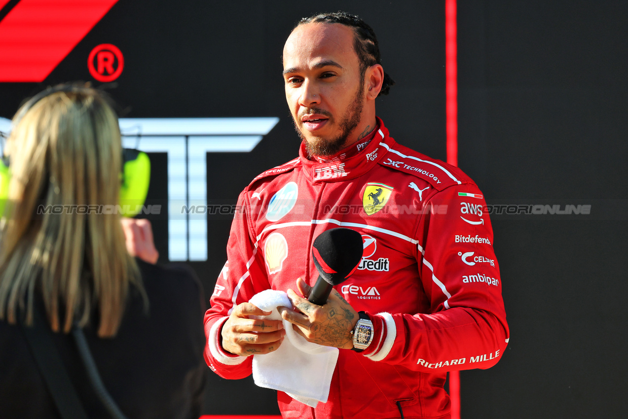 GP CINA, Lewis Hamilton (GBR) Ferrari in Sprint Qualifiche parc ferme.

21.03.2025. Formula 1 World Championship, Rd 2, Chinese Grand Prix, Shanghai, China, Sprint Qualifiche Day.

- www.xpbimages.com, EMail: requests@xpbimages.com © Copyright: Batchelor / XPB Images
