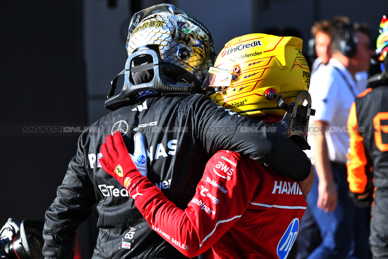 GP CINA, Lewis Hamilton (GBR) Ferrari celebrates his pole position in Sprint Qualifiche parc ferme with George Russell (GBR) Mercedes AMG F1.

21.03.2025. Formula 1 World Championship, Rd 2, Chinese Grand Prix, Shanghai, China, Sprint Qualifiche Day.

- www.xpbimages.com, EMail: requests@xpbimages.com © Copyright: Batchelor / XPB Images