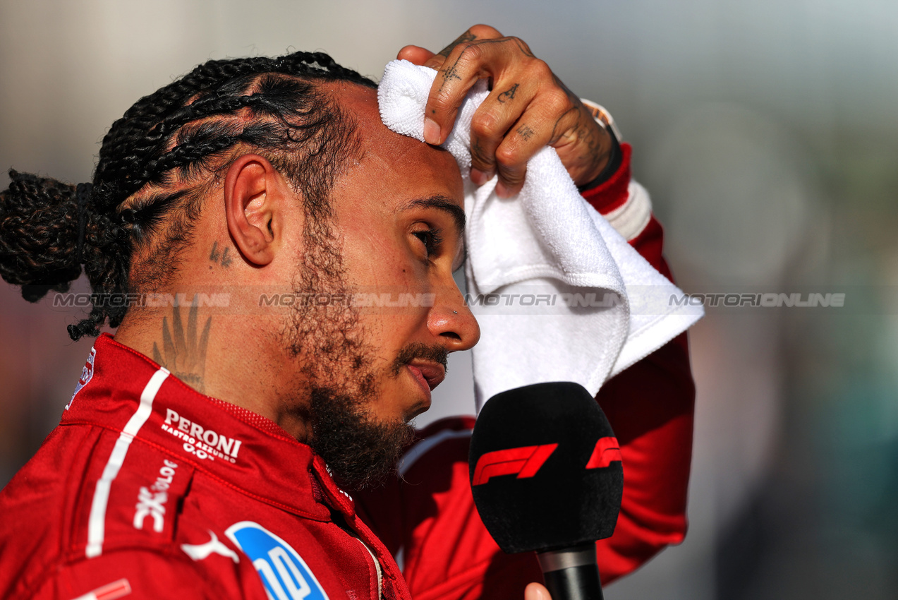 GP CINA, Pole sitter Lewis Hamilton (GBR) Ferrari in Sprint Qualifiche parc ferme.

21.03.2025. Formula 1 World Championship, Rd 2, Chinese Grand Prix, Shanghai, China, Sprint Qualifiche Day.

- www.xpbimages.com, EMail: requests@xpbimages.com © Copyright: Charniaux / XPB Images