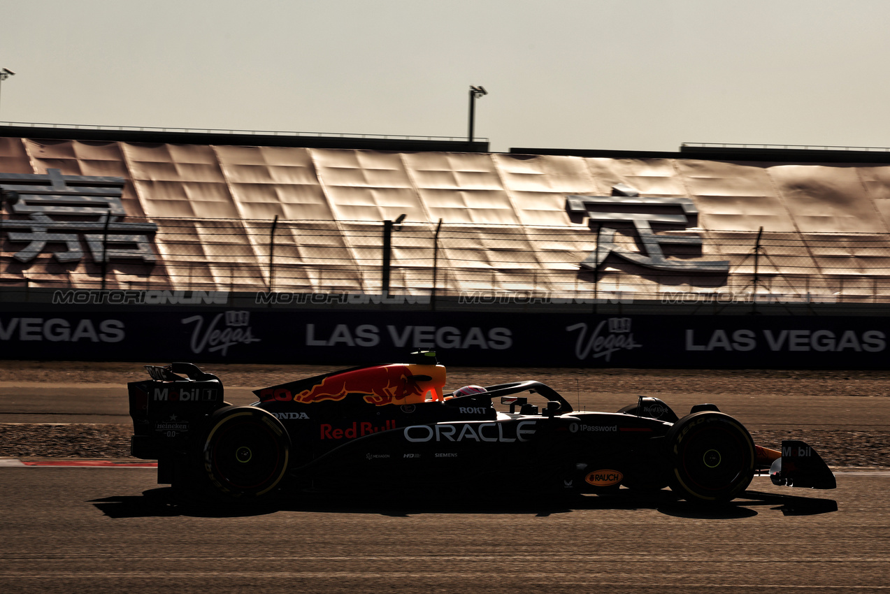 GP CINA, Liam Lawson (NZL) Red Bull Racing RB21.

21.03.2025. Formula 1 World Championship, Rd 2, Chinese Grand Prix, Shanghai, China, Sprint Qualifiche Day.

- www.xpbimages.com, EMail: requests@xpbimages.com © Copyright: Moy / XPB Images