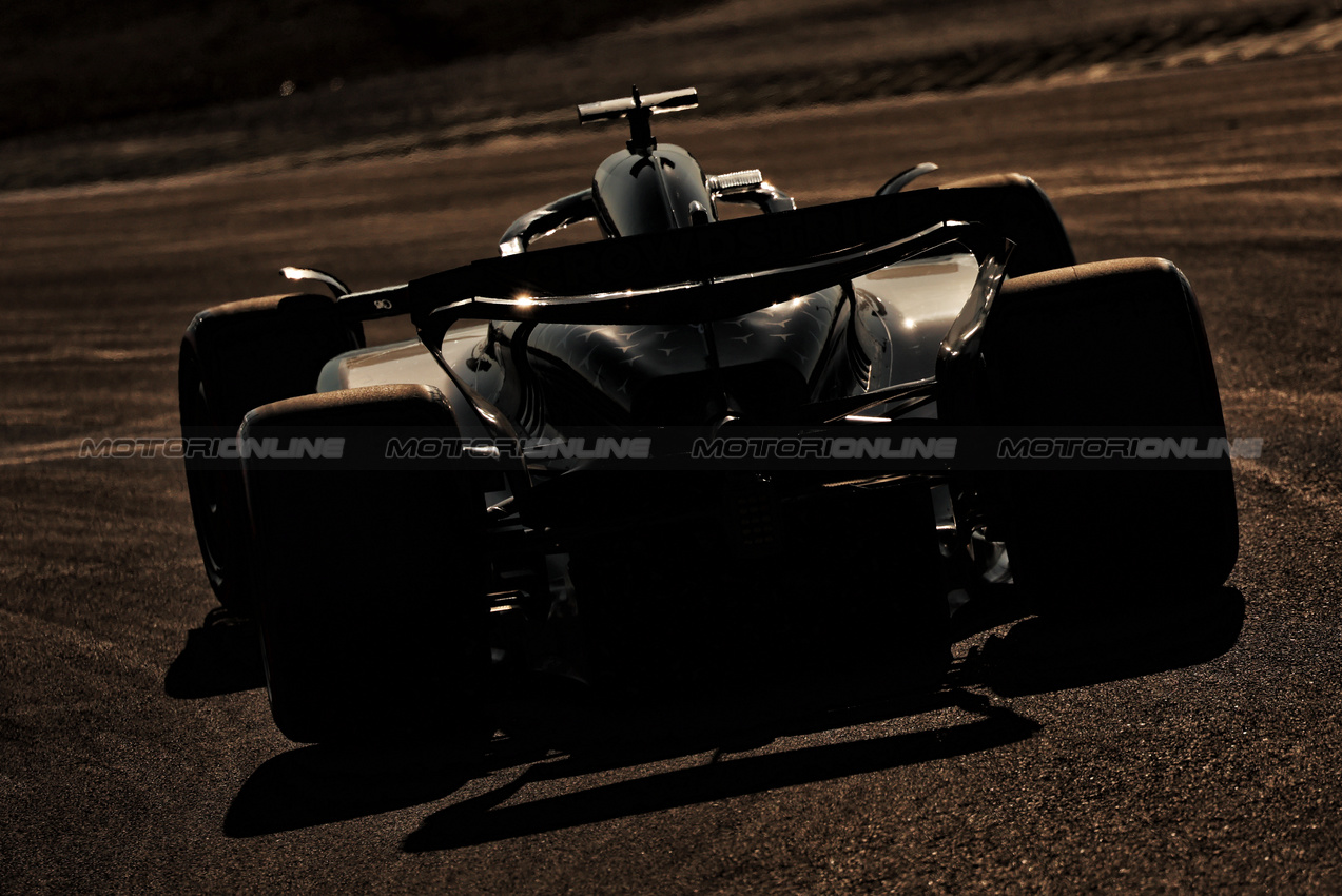 GP CINA, George Russell (GBR) Mercedes AMG F1 W16.

21.03.2025. Formula 1 World Championship, Rd 2, Chinese Grand Prix, Shanghai, China, Sprint Qualifiche Day.

- www.xpbimages.com, EMail: requests@xpbimages.com © Copyright: Moy / XPB Images