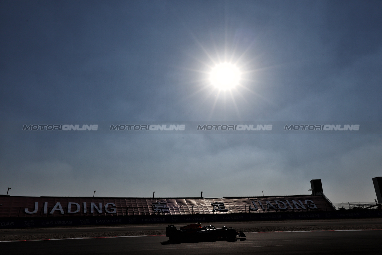 GP CINA, Max Verstappen (NLD) Red Bull Racing RB21.

21.03.2025. Formula 1 World Championship, Rd 2, Chinese Grand Prix, Shanghai, China, Sprint Qualifiche Day.

- www.xpbimages.com, EMail: requests@xpbimages.com © Copyright: Moy / XPB Images