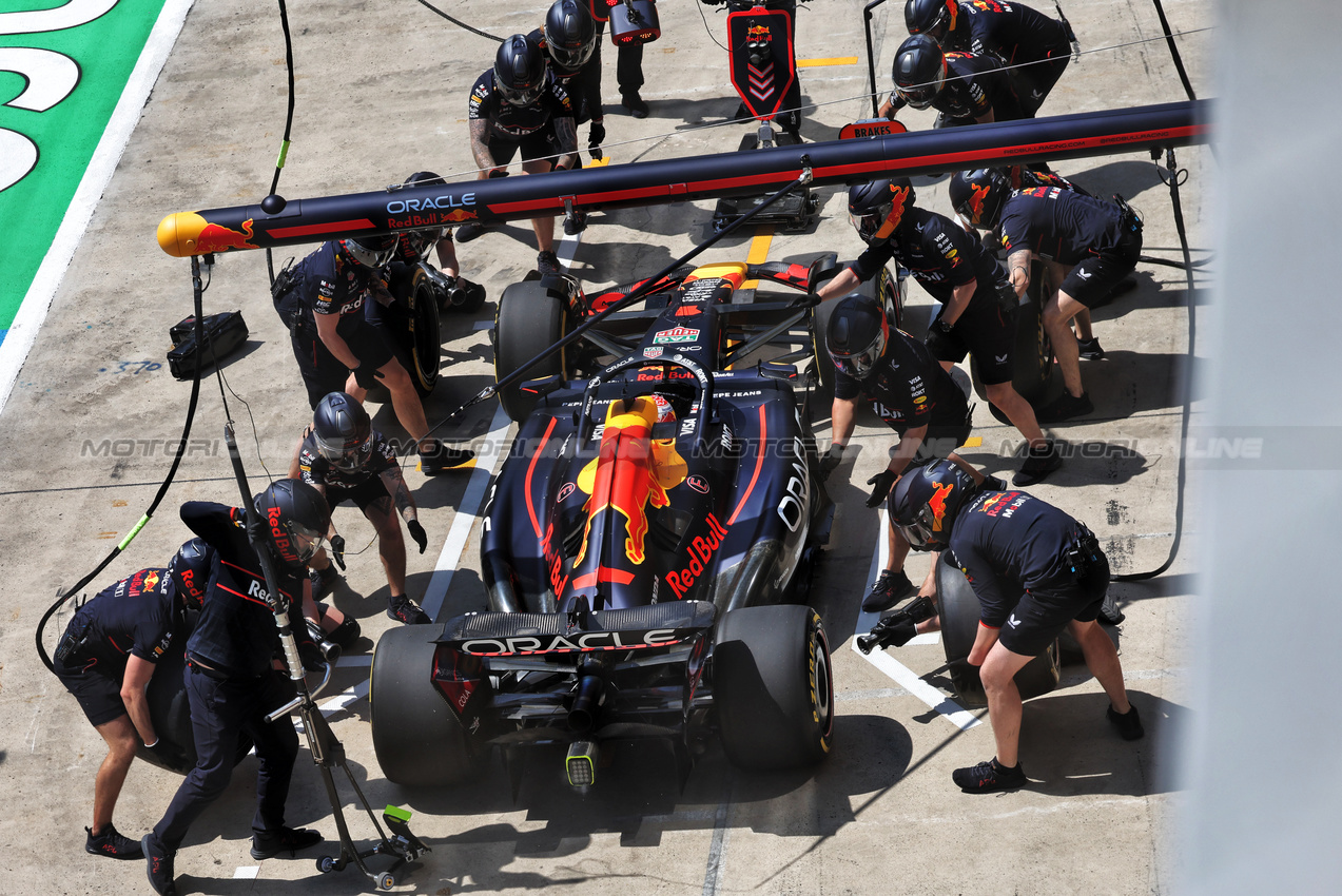 GP CINA, Max Verstappen (NLD) Red Bull Racing RB21.

21.03.2025. Formula 1 World Championship, Rd 2, Chinese Grand Prix, Shanghai, China, Sprint Qualifiche Day.

- www.xpbimages.com, EMail: requests@xpbimages.com © Copyright: Bearne / XPB Images