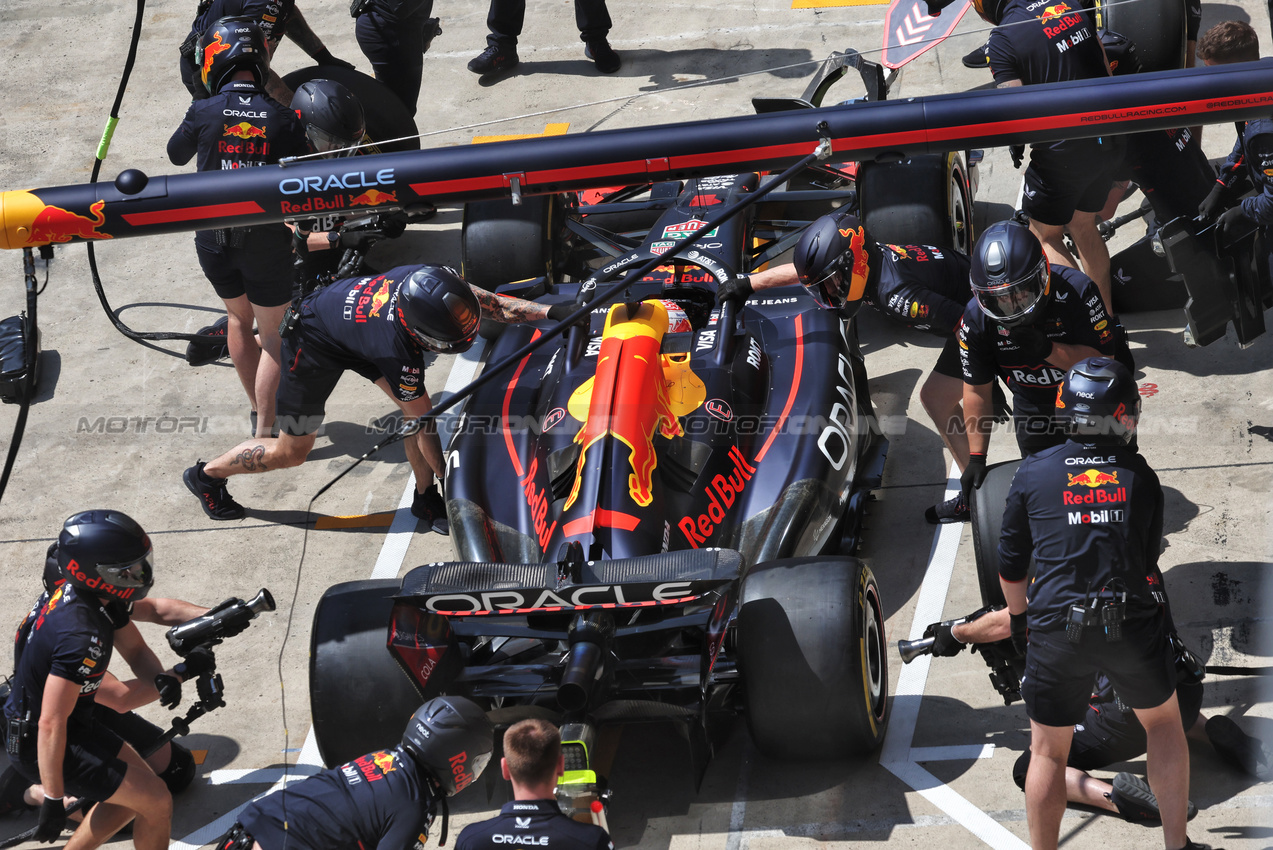 GP CINA, Max Verstappen (NLD) Red Bull Racing RB21.

21.03.2025. Formula 1 World Championship, Rd 2, Chinese Grand Prix, Shanghai, China, Sprint Qualifiche Day.

- www.xpbimages.com, EMail: requests@xpbimages.com © Copyright: Bearne / XPB Images