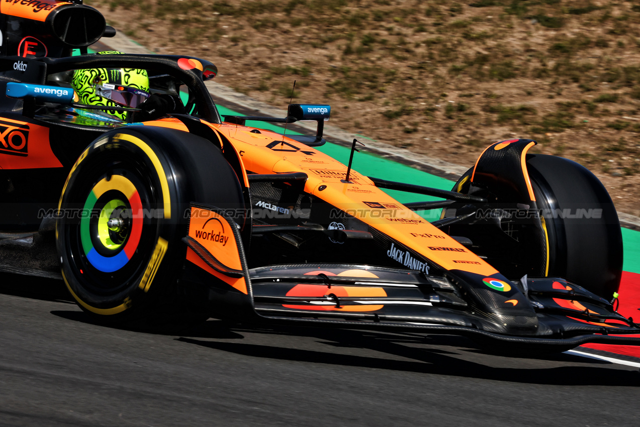 GP CINA, Lando Norris (GBR) McLaren MCL39.

21.03.2025. Formula 1 World Championship, Rd 2, Chinese Grand Prix, Shanghai, China, Sprint Qualifiche Day.

- www.xpbimages.com, EMail: requests@xpbimages.com © Copyright: Charniaux / XPB Images