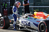 GP CINA, Yuki Tsunoda (JPN) Racing Bulls VCARB 02 in Sprint Qualifiche parc ferme.

21.03.2025. Formula 1 World Championship, Rd 2, Chinese Grand Prix, Shanghai, China, Sprint Qualifiche Day.

- www.xpbimages.com, EMail: requests@xpbimages.com © Copyright: Bearne / XPB Images
