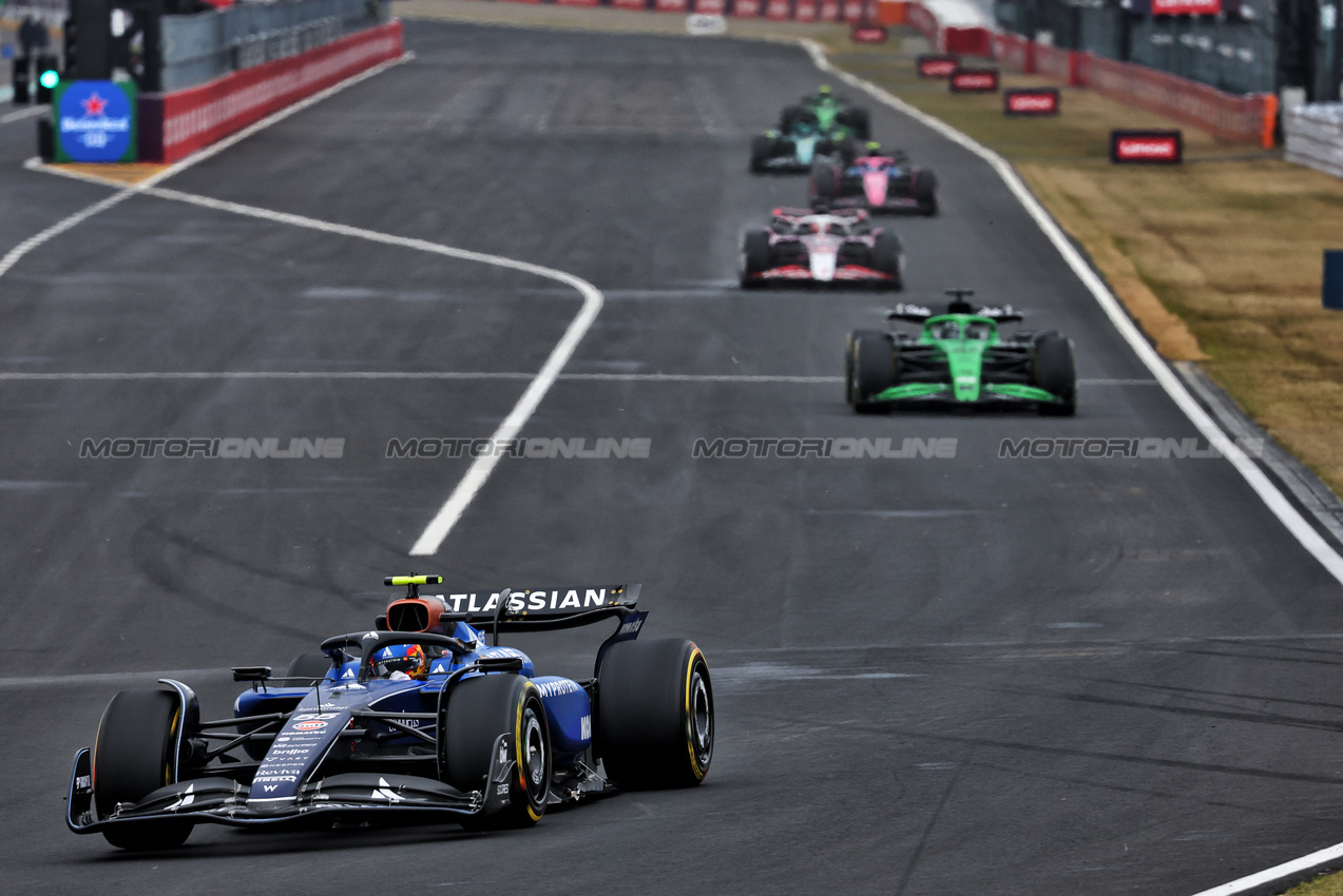 GP GIAPPONE, Carlos Sainz (ESP) Atlassian Williams Racing FW46.

06.04.2025. Formula 1 World Championship, Rd 3, Japanese Grand Prix, Suzuka, Japan, Gara Day.

- www.xpbimages.com, EMail: requests@xpbimages.com © Copyright: Batchelor / XPB Images