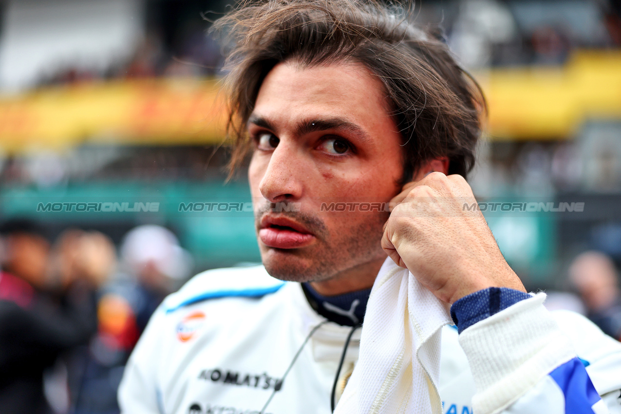 GP GIAPPONE, Carlos Sainz (ESP) Atlassian Williams Racing on the grid.

06.04.2025. Formula 1 World Championship, Rd 3, Japanese Grand Prix, Suzuka, Japan, Gara Day.

- www.xpbimages.com, EMail: requests@xpbimages.com © Copyright: Charniaux / XPB Images