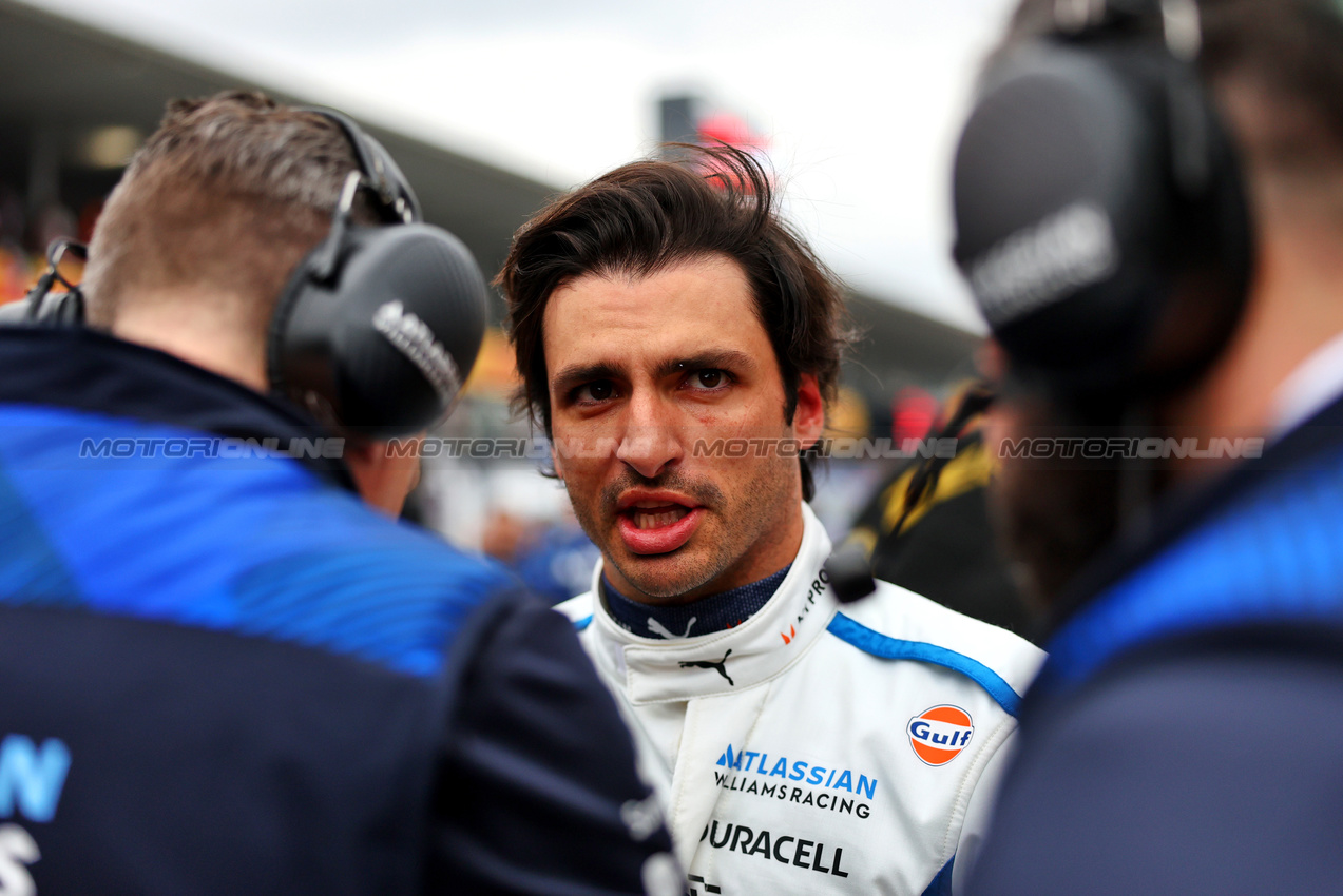 GP GIAPPONE, Carlos Sainz (ESP) Atlassian Williams Racing on the grid.

06.04.2025. Formula 1 World Championship, Rd 3, Japanese Grand Prix, Suzuka, Japan, Gara Day.

- www.xpbimages.com, EMail: requests@xpbimages.com © Copyright: Charniaux / XPB Images