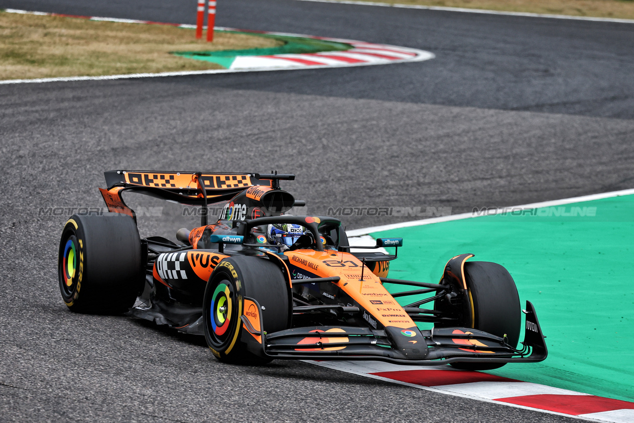 GP GIAPPONE, Oscar Piastri (AUS) McLaren MCL39.

06.04.2025. Formula 1 World Championship, Rd 3, Japanese Grand Prix, Suzuka, Japan, Gara Day.

- www.xpbimages.com, EMail: requests@xpbimages.com © Copyright: Moy / XPB Images