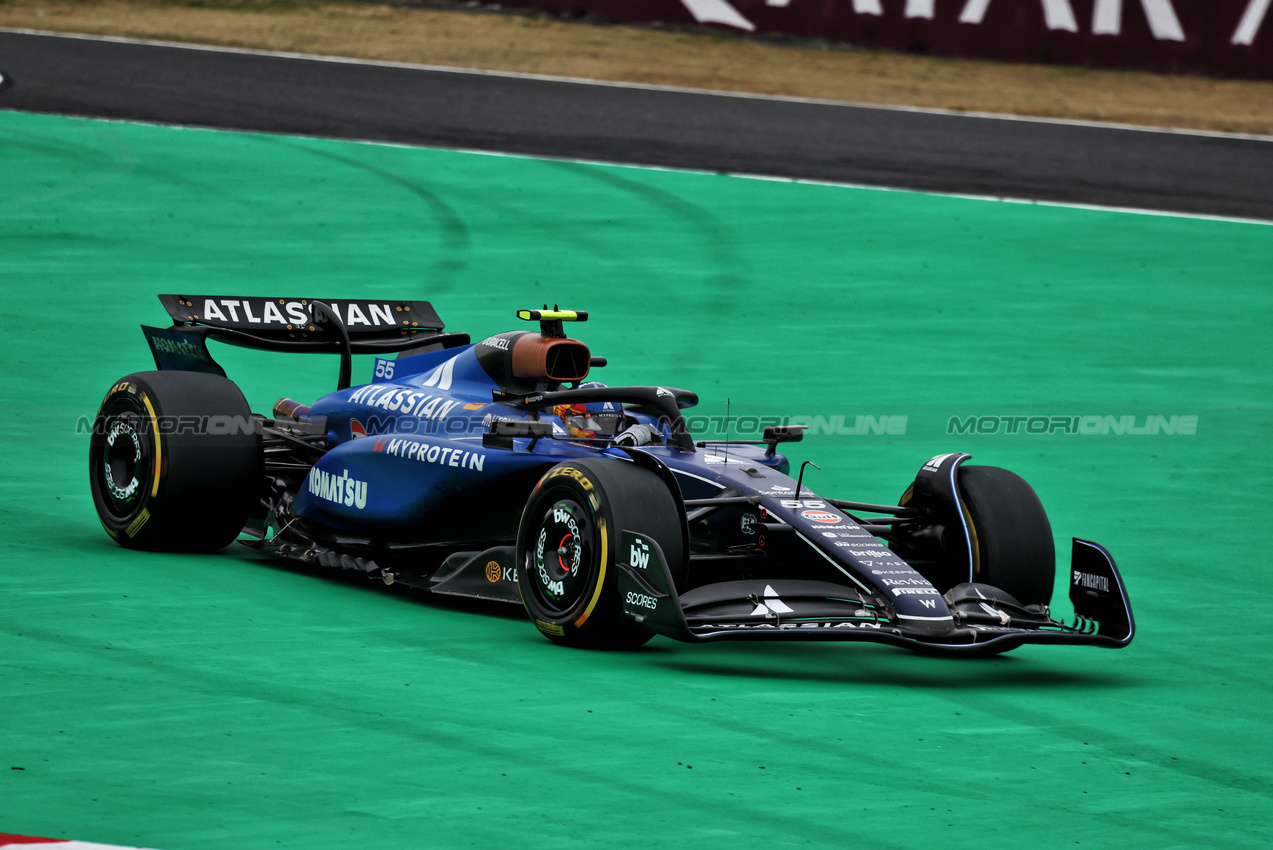 GP GIAPPONE, Carlos Sainz (ESP) Atlassian Williams Racing FW46 runs wide.

06.04.2025. Formula 1 World Championship, Rd 3, Japanese Grand Prix, Suzuka, Japan, Gara Day.

- www.xpbimages.com, EMail: requests@xpbimages.com © Copyright: Moy / XPB Images