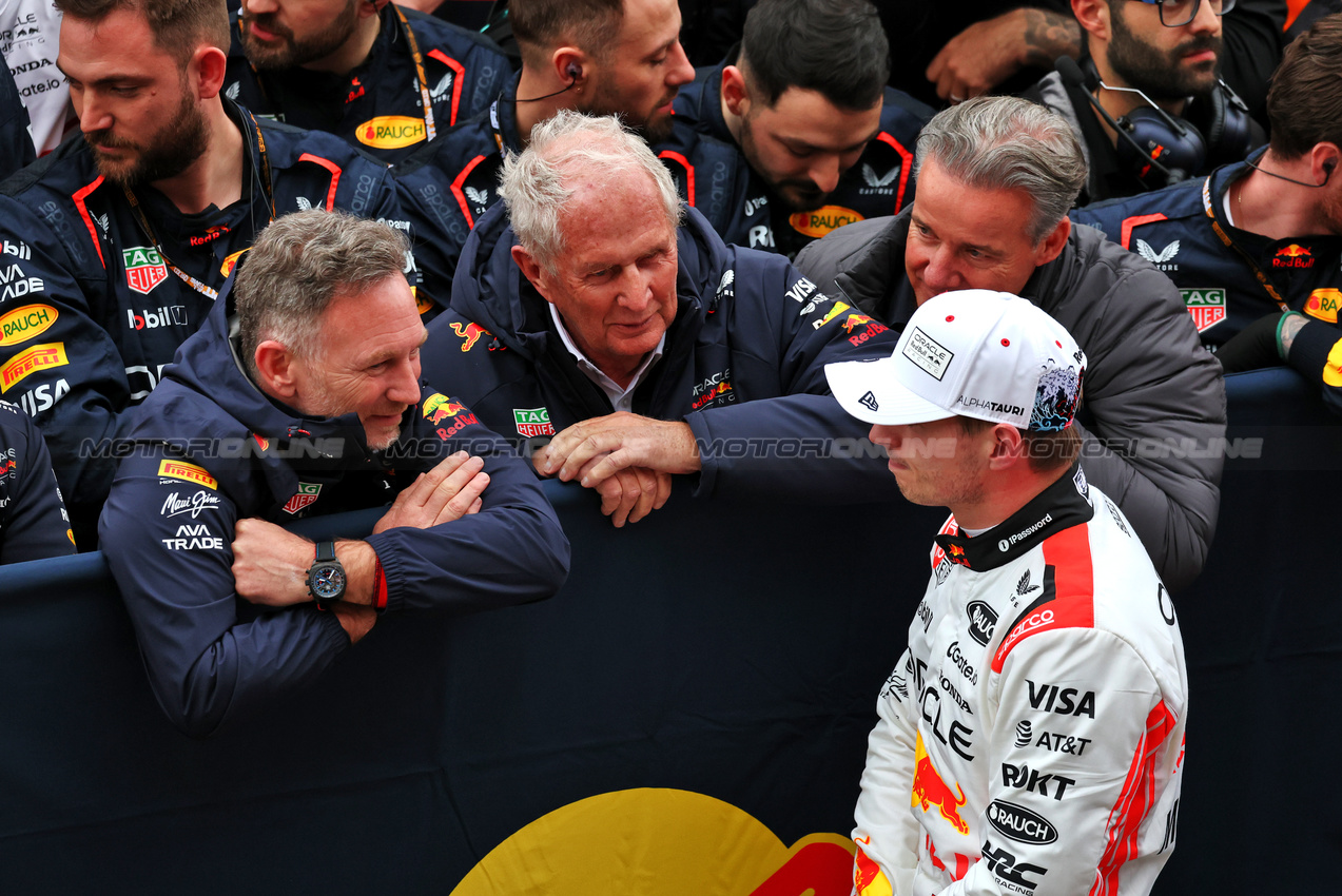 GP GIAPPONE, Gara winner Max Verstappen (NLD) Red Bull Racing with Christian Horner (GBR) Red Bull Racing Team Principal; Dr Helmut Marko (AUT) Red Bull Motorsport Consultant; e Raymond Vermeulen (NLD) Driver Manager in parc ferme.

06.04.2025. Formula 1 World Championship, Rd 3, Japanese Grand Prix, Suzuka, Japan, Gara Day.

- www.xpbimages.com, EMail: requests@xpbimages.com © Copyright: Moy / XPB Images
