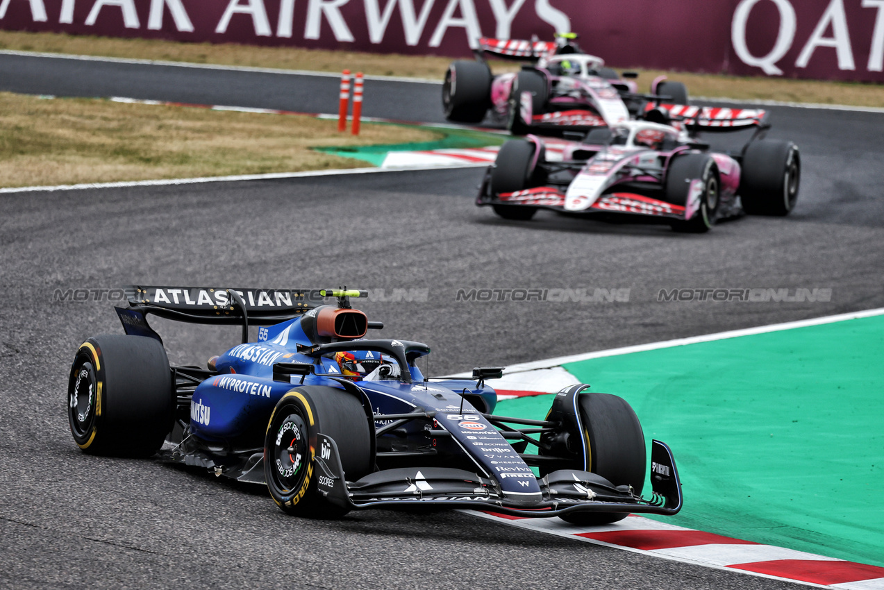 GP GIAPPONE, Carlos Sainz (ESP) Atlassian Williams Racing FW46.

06.04.2025. Formula 1 World Championship, Rd 3, Japanese Grand Prix, Suzuka, Japan, Gara Day.

- www.xpbimages.com, EMail: requests@xpbimages.com © Copyright: Moy / XPB Images