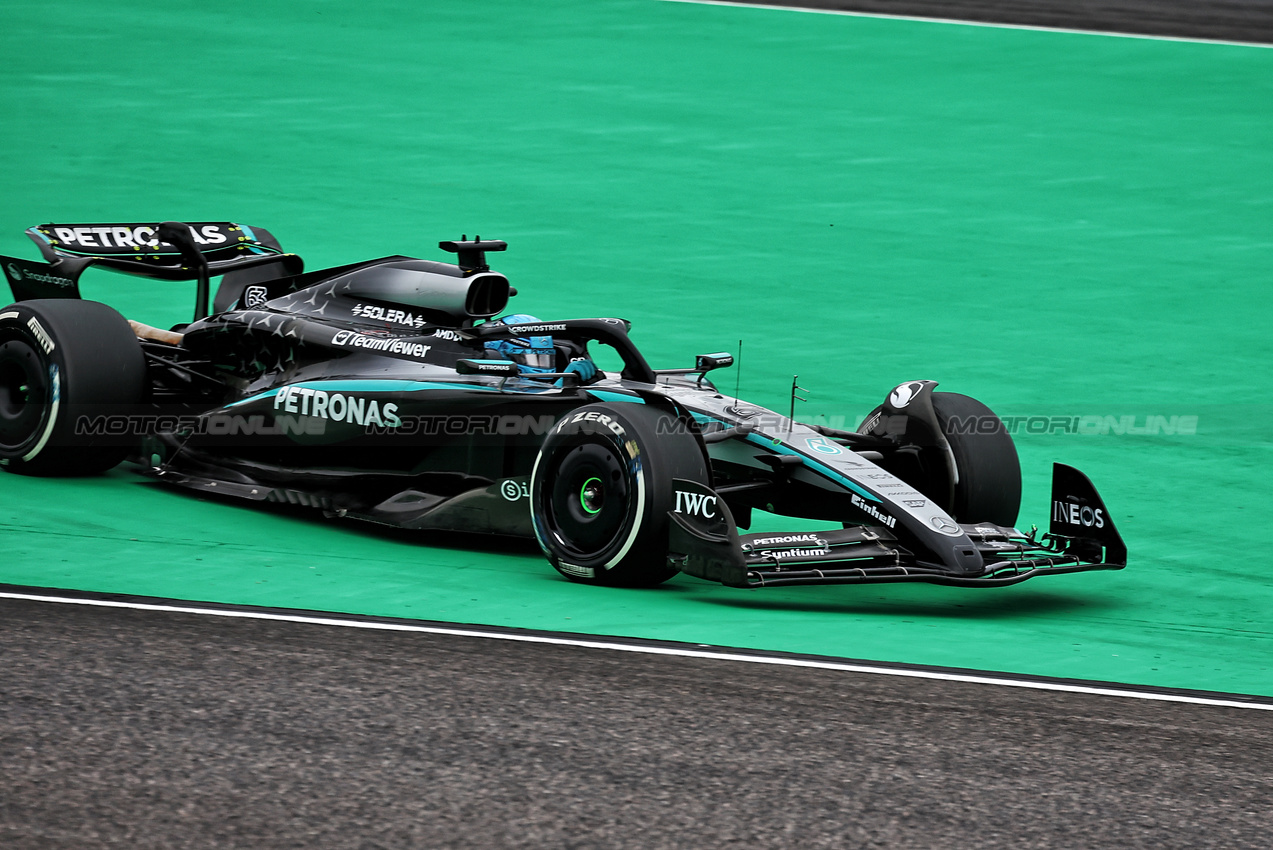 GP GIAPPONE, George Russell (GBR) Mercedes AMG F1 W16 runs wide.

06.04.2025. Formula 1 World Championship, Rd 3, Japanese Grand Prix, Suzuka, Japan, Gara Day.

- www.xpbimages.com, EMail: requests@xpbimages.com © Copyright: Moy / XPB Images
