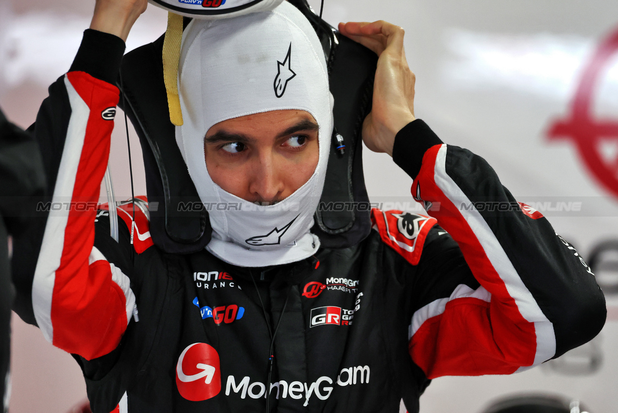 GP GIAPPONE, Esteban Ocon (FRA) Haas F1 Team.

06.04.2025. Formula 1 World Championship, Rd 3, Japanese Grand Prix, Suzuka, Japan, Gara Day.

- www.xpbimages.com, EMail: requests@xpbimages.com © Copyright: Moy / XPB Images