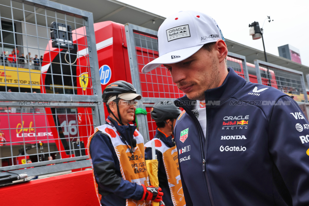 GP GIAPPONE, Max Verstappen (NLD) Red Bull Racing on the grid.

06.04.2025. Formula 1 World Championship, Rd 3, Japanese Grand Prix, Suzuka, Japan, Gara Day.

- www.xpbimages.com, EMail: requests@xpbimages.com © Copyright: Batchelor / XPB Images