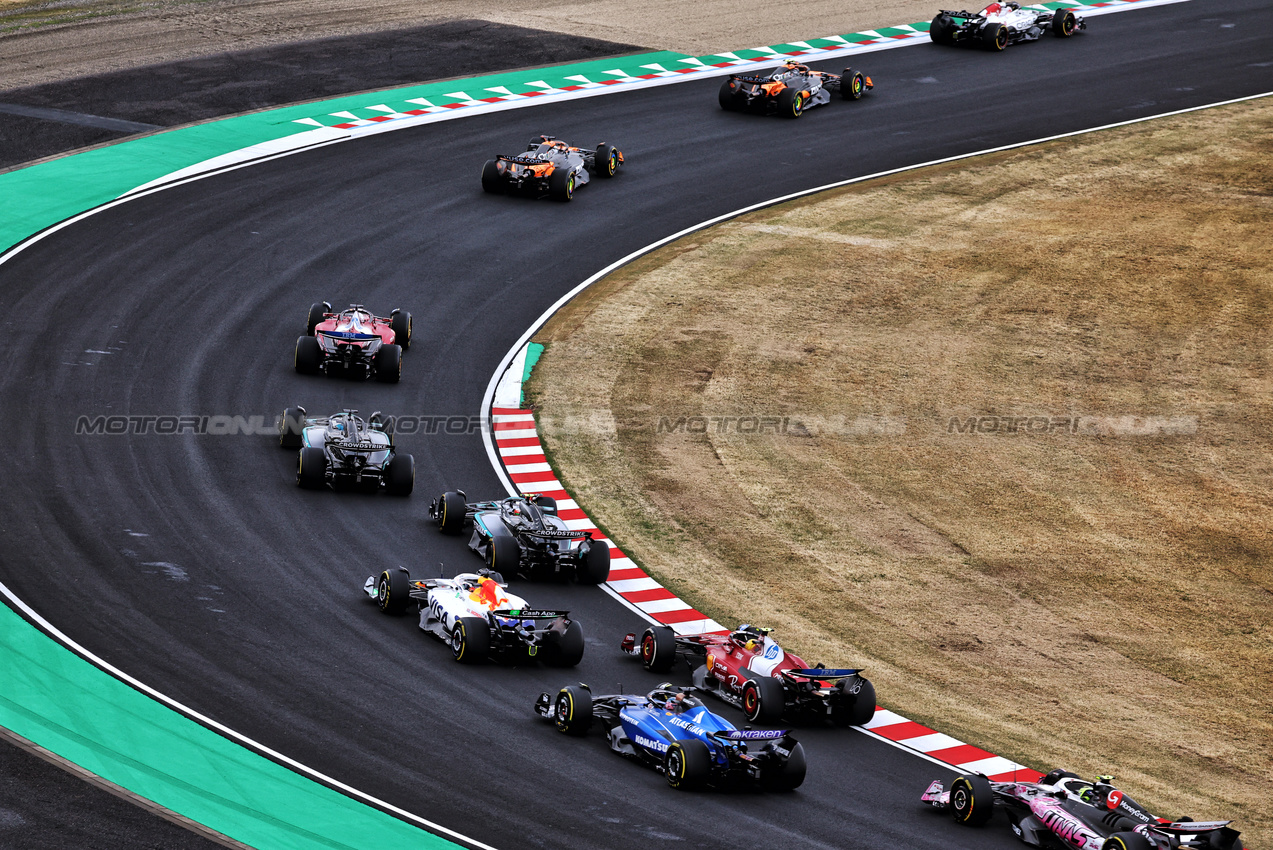 GP GIAPPONE, Alexander Albon (THA) Atlassian Williams Racing FW47 at the partenza of the race.

06.04.2025. Formula 1 World Championship, Rd 3, Japanese Grand Prix, Suzuka, Japan, Gara Day.

- www.xpbimages.com, EMail: requests@xpbimages.com © Copyright: Moy / XPB Images