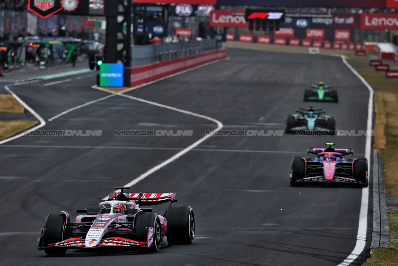 GP GIAPPONE, Esteban Ocon (FRA) Haas VF-25.

06.04.2025. Formula 1 World Championship, Rd 3, Japanese Grand Prix, Suzuka, Japan, Gara Day.

- www.xpbimages.com, EMail: requests@xpbimages.com © Copyright: Batchelor / XPB Images