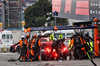 GP GIAPPONE, Oscar Piastri (AUS) McLaren MCL39 makes a pit stop.

06.04.2025. Formula 1 World Championship, Rd 3, Japanese Grand Prix, Suzuka, Japan, Gara Day.

- www.xpbimages.com, EMail: requests@xpbimages.com © Copyright: Batchelor / XPB Images
