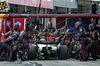 GP GIAPPONE, Yuki Tsunoda (JPN) Red Bull Racing RB21 makes a pit stop.

06.04.2025. Formula 1 World Championship, Rd 3, Japanese Grand Prix, Suzuka, Japan, Gara Day.

- www.xpbimages.com, EMail: requests@xpbimages.com © Copyright: Moy / XPB Images