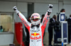GP GIAPPONE, Gara winner Max Verstappen (NLD) Red Bull Racing celebrates in parc ferme.

06.04.2025. Formula 1 World Championship, Rd 3, Japanese Grand Prix, Suzuka, Japan, Gara Day.

- www.xpbimages.com, EMail: requests@xpbimages.com © Copyright: Batchelor / XPB Images