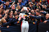 GP GIAPPONE, Gara winner Max Verstappen (NLD) Red Bull Racing celebrates with the team in parc ferme.

06.04.2025. Formula 1 World Championship, Rd 3, Japanese Grand Prix, Suzuka, Japan, Gara Day.

- www.xpbimages.com, EMail: requests@xpbimages.com © Copyright: Moy / XPB Images