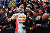 GP GIAPPONE, Gara winner Max Verstappen (NLD) Red Bull Racing celebrates with the team in parc ferme.

06.04.2025. Formula 1 World Championship, Rd 3, Japanese Grand Prix, Suzuka, Japan, Gara Day.

- www.xpbimages.com, EMail: requests@xpbimages.com © Copyright: Moy / XPB Images