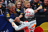 GP GIAPPONE, Gara winner Max Verstappen (NLD) Red Bull Racing celebrates with the team in parc ferme.

06.04.2025. Formula 1 World Championship, Rd 3, Japanese Grand Prix, Suzuka, Japan, Gara Day.

- www.xpbimages.com, EMail: requests@xpbimages.com © Copyright: Moy / XPB Images