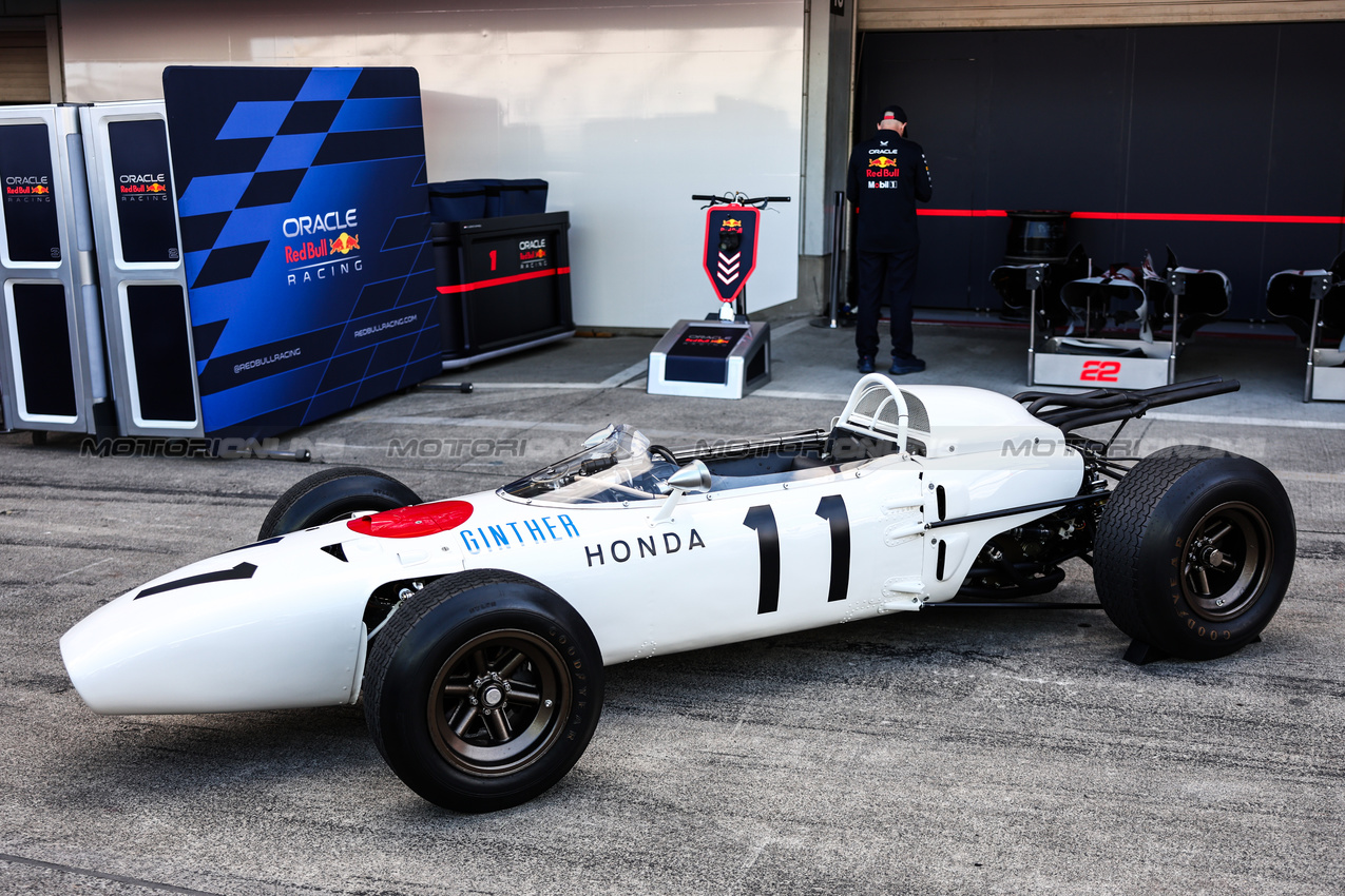 GP GIAPPONE, The Honda RA272 Formula One car from 1965
03.04.2025. Formula 1 World Championship, Rd 3, Japanese Grand Prix, Suzuka, Japan, Preparation Day.
- www.xpbimages.com, EMail: requests@xpbimages.com © Copyright: Charniaux / XPB Images