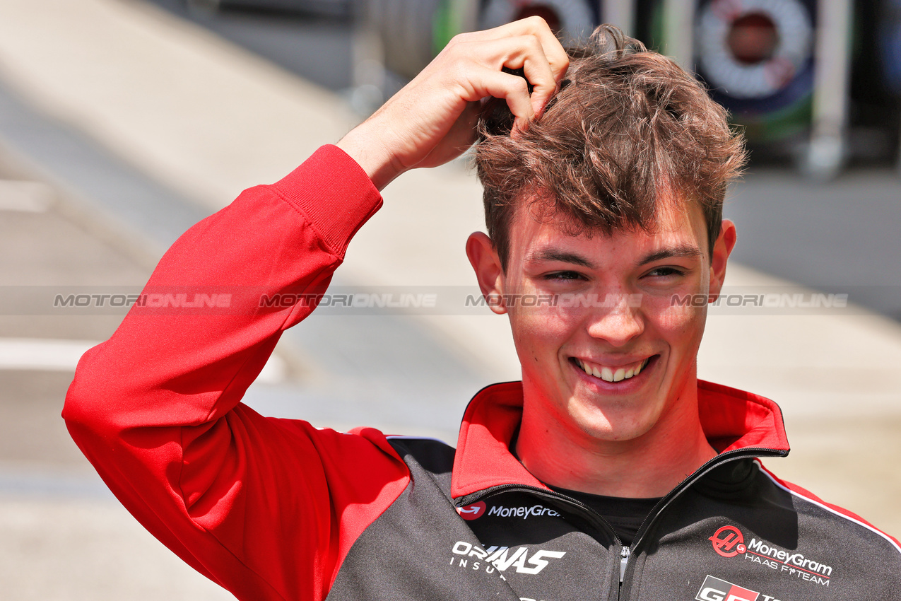 GP GIAPPONE, Oliver Bearman (GBR) Haas F1 Team.

03.04.2025. Formula 1 World Championship, Rd 3, Japanese Grand Prix, Suzuka, Japan, Preparation Day.

- www.xpbimages.com, EMail: requests@xpbimages.com © Copyright: Batchelor / XPB Images