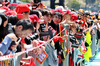 GP GIAPPONE, Circuit Atmosfera - fans in the pits.

03.04.2025. Formula 1 World Championship, Rd 3, Japanese Grand Prix, Suzuka, Japan, Preparation Day.

- www.xpbimages.com, EMail: requests@xpbimages.com © Copyright: Moy / XPB Images
