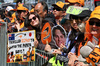 GP GIAPPONE, Circuit Atmosfera - McLaren fans in the pits.

03.04.2025. Formula 1 World Championship, Rd 3, Japanese Grand Prix, Suzuka, Japan, Preparation Day.

- www.xpbimages.com, EMail: requests@xpbimages.com © Copyright: Moy / XPB Images