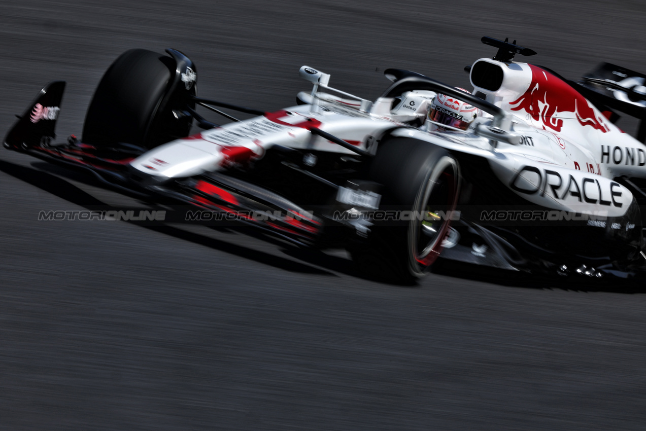 GP GIAPPONE, Max Verstappen (NLD) Red Bull Racing RB21.

05.04.2025. Formula 1 World Championship, Rd 3, Japanese Grand Prix, Suzuka, Japan, Qualifiche Day.

- www.xpbimages.com, EMail: requests@xpbimages.com © Copyright: Charniaux / XPB Images