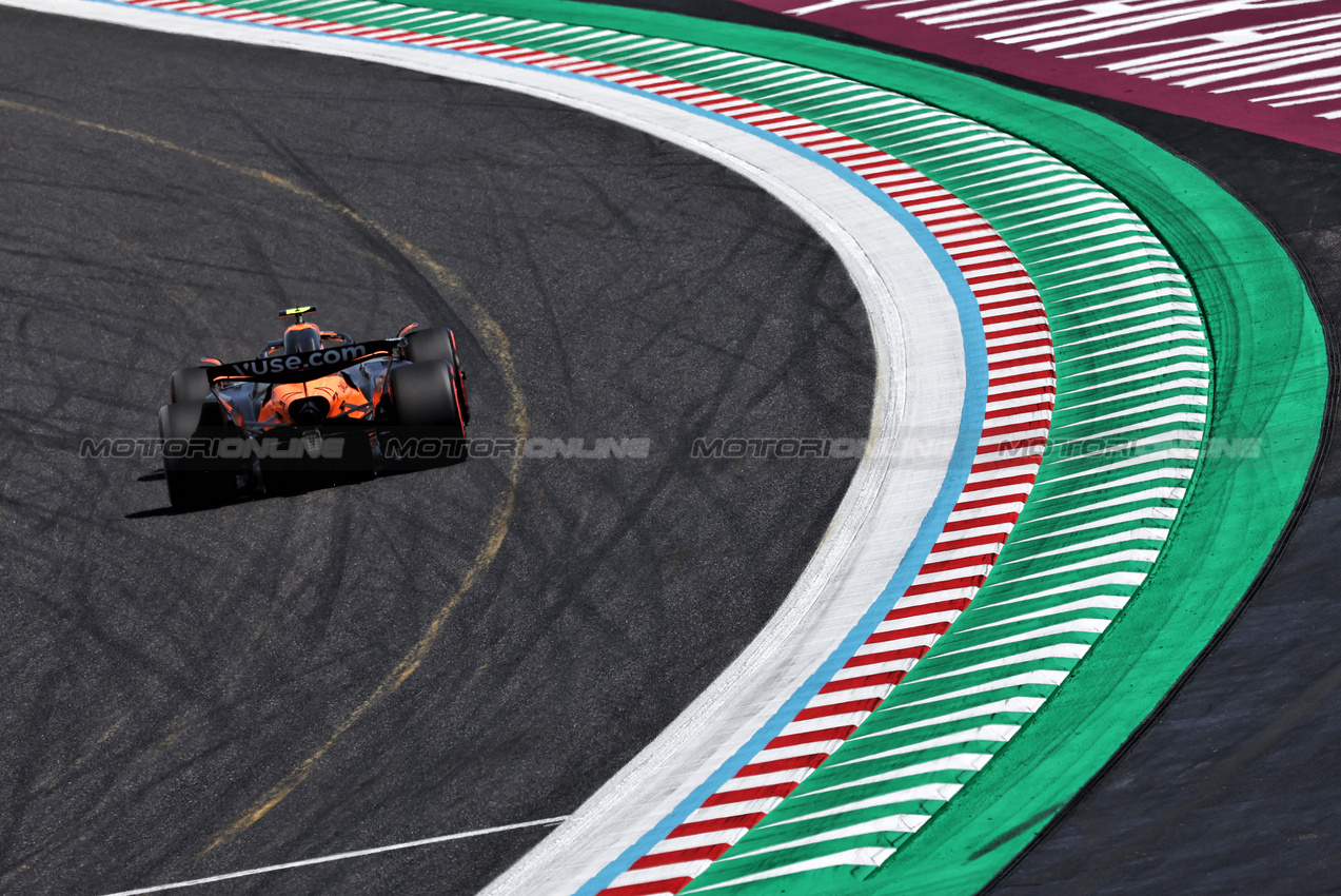 GP GIAPPONE, Lando Norris (GBR) McLaren MCL39.

05.04.2025. Formula 1 World Championship, Rd 3, Japanese Grand Prix, Suzuka, Japan, Qualifiche Day.

- www.xpbimages.com, EMail: requests@xpbimages.com © Copyright: Moy / XPB Images