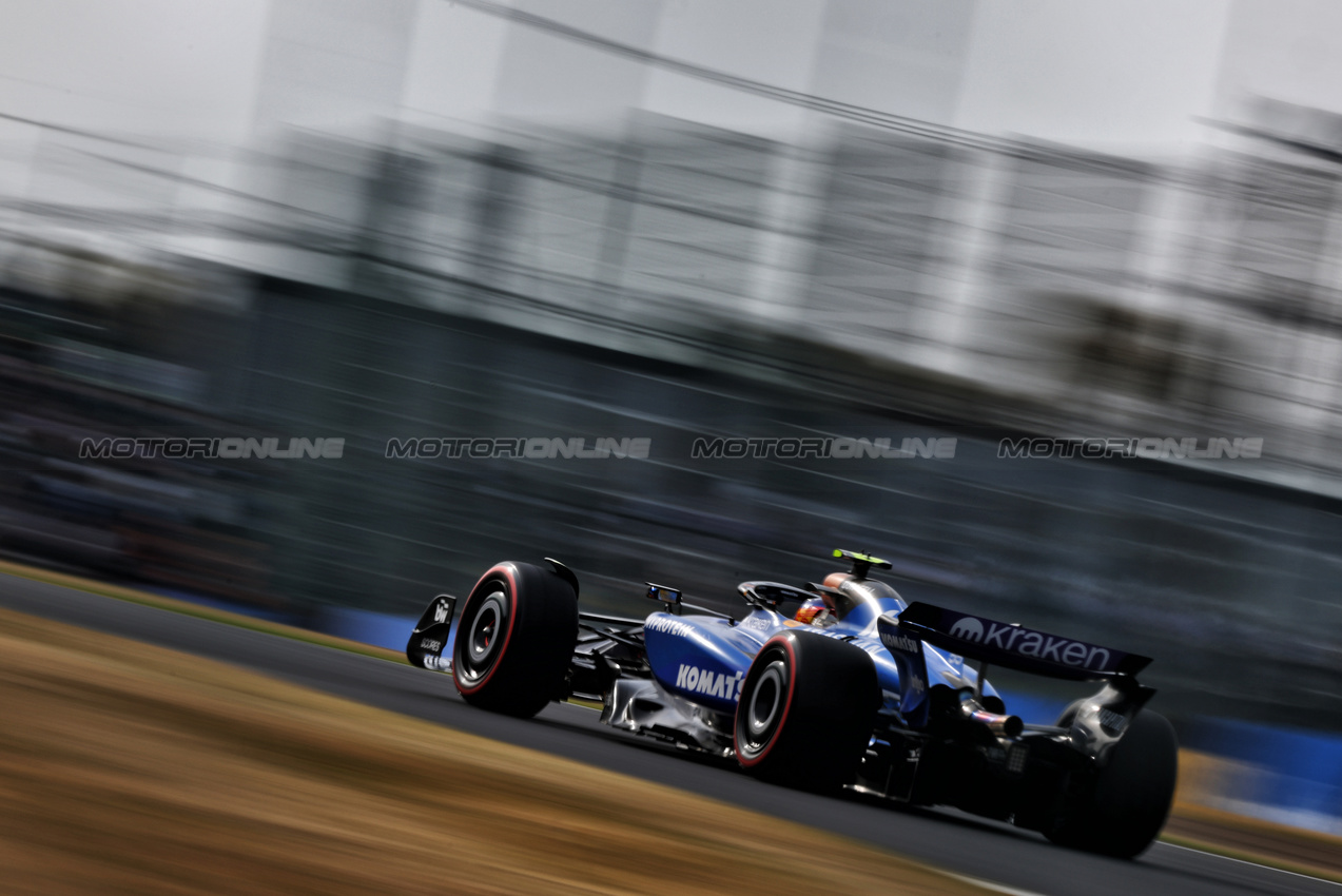 GP GIAPPONE, Carlos Sainz (ESP) Atlassian Williams Racing FW46.

05.04.2025. Formula 1 World Championship, Rd 3, Japanese Grand Prix, Suzuka, Japan, Qualifiche Day.

- www.xpbimages.com, EMail: requests@xpbimages.com © Copyright: Charniaux / XPB Images