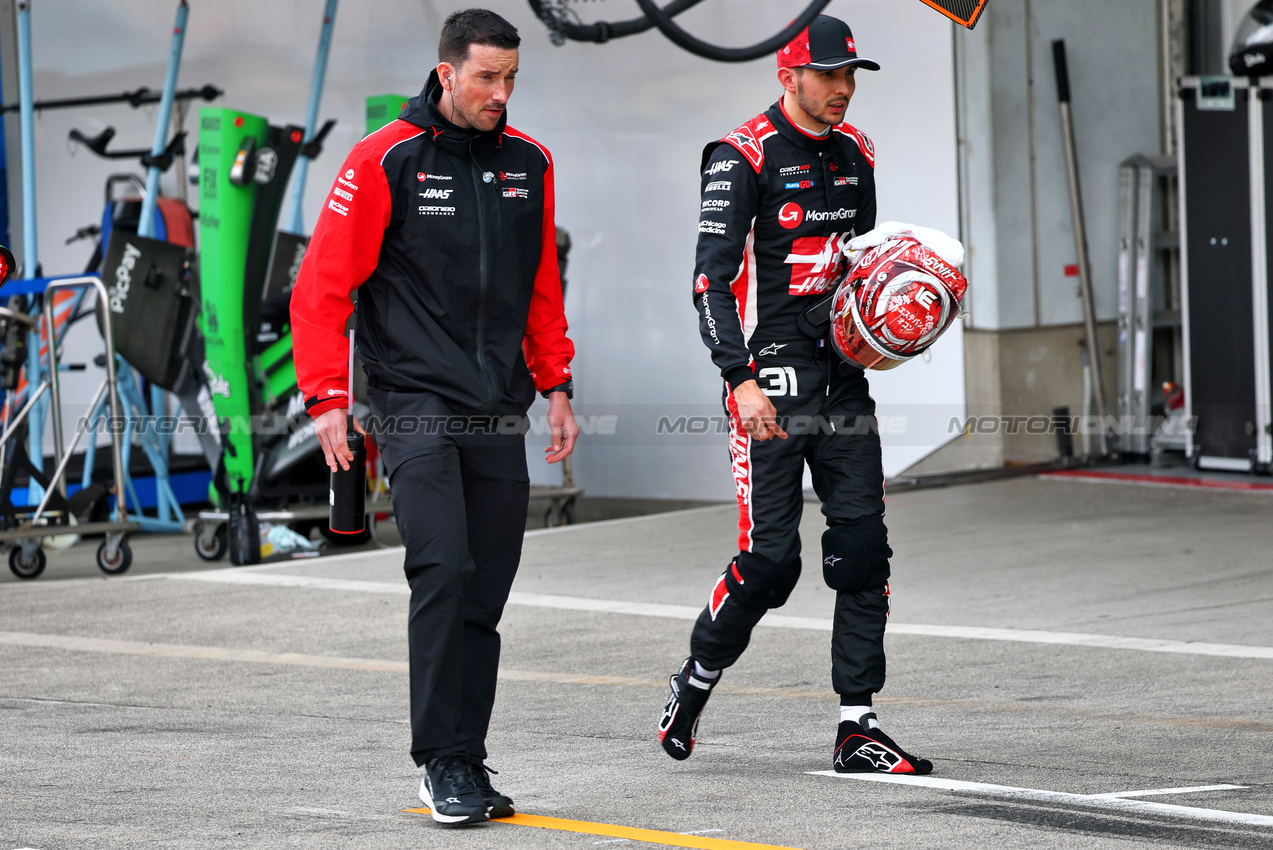 GP GIAPPONE, Esteban Ocon (FRA) Haas F1 Team.

05.04.2025. Formula 1 World Championship, Rd 3, Japanese Grand Prix, Suzuka, Japan, Qualifiche Day.

- www.xpbimages.com, EMail: requests@xpbimages.com © Copyright: Batchelor / XPB Images